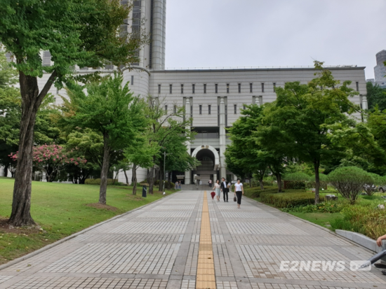 주유소 유류세 카드수수료 반환소송 결국 기각 - 2년 간 논쟁…서울중앙지법 “부당이득 아니다” 주유소 유류세 카드수수료 반환소송 결국 기각 - 2년 간 논쟁…서울중앙지법 “부당이득 아니다”