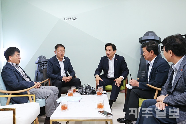  제주 제2공항 공개 토론회 3차례 개최 합의