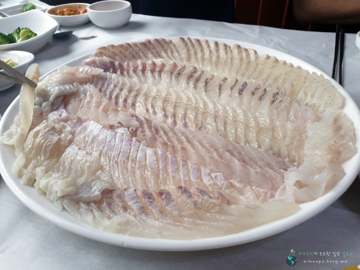  울산 정자 횟집 가족끼리 식사 가기 딱 좋은 신명횟집