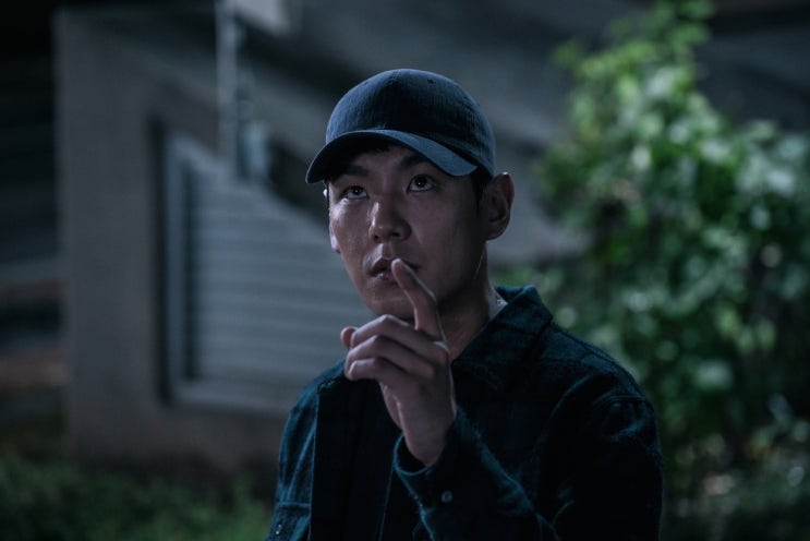  무심한 사회를 비판한 영화 <목격자>