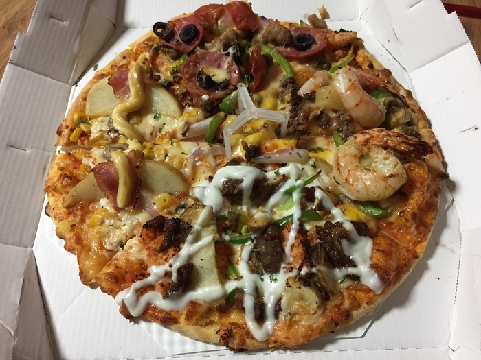 오늘 저녁 메뉴는 도미노 피자 /베스트 콰트로 피자 한판