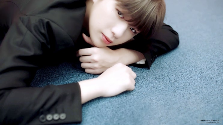  강다니엘 - 뭐해(What are you up to) M/V