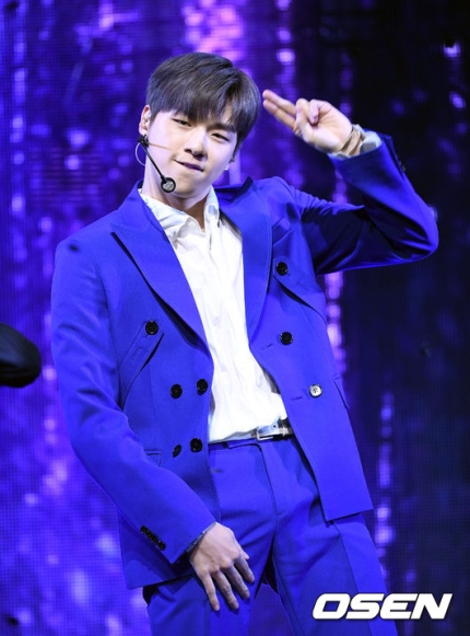  강다니엘 떨리는 솔로데뷔