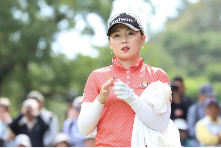  이나리, 일본LPGA 센츄리21레이디스 2R 공동 8위