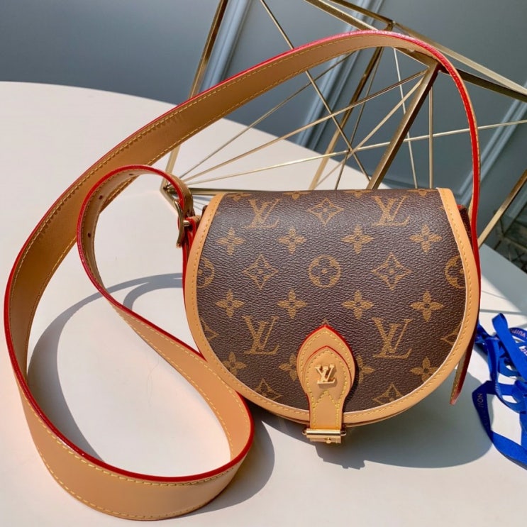  루이비통 LOUIS VUITTON TAMBOURIN 루이비통 탬버린 M44860 SIZE：19×9×16cm