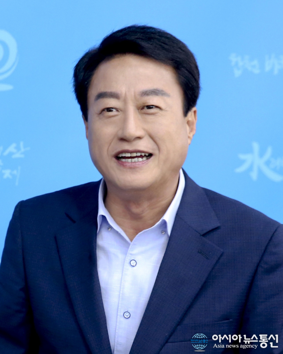  문준희 합천군수, “희망찬 미래 위해 앞만 보고 달려가겠다”