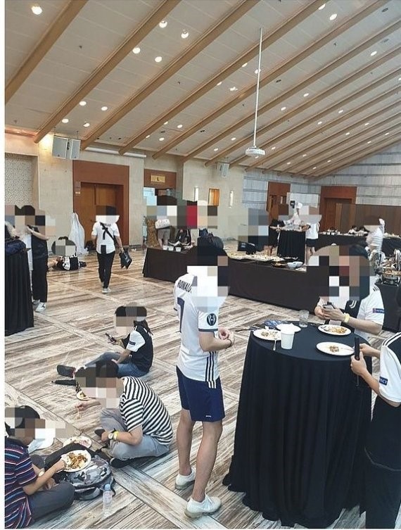 한달 용돈 40만원 깨진 기분은... 이런건가봐요...! 한달 용돈 40만원 깨진 기분은... 이런건가봐요...!