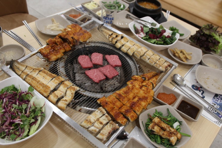  장어구이는 신천장어와 한우가 최고입니다.!!