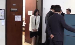 윤지오 , 첨예하게 갈등 갑론을박, 자멸론 거론하면서 , 4월 국회방문도 윤지오 , 첨예하게 갈등 갑론을박, 자멸론 거론하면서 , 4월 국회방문도