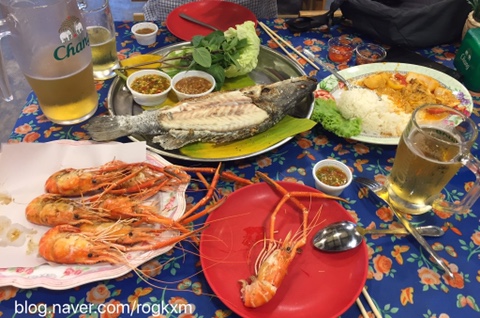 태국 신혼여행 4일차 - 한식/ 벨 트레블로 파타야 힐튼 호텔/ 해변가 365슬로우바에서 해산물 먹기