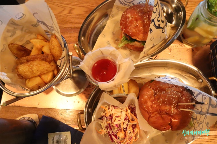  2019 VLADIVOSTOK 러시아 블라디보스톡 - 21. 댑버거 DAB BURGER / 미국스타일 수제버거 / 원나잇 푸드트립 테이버거