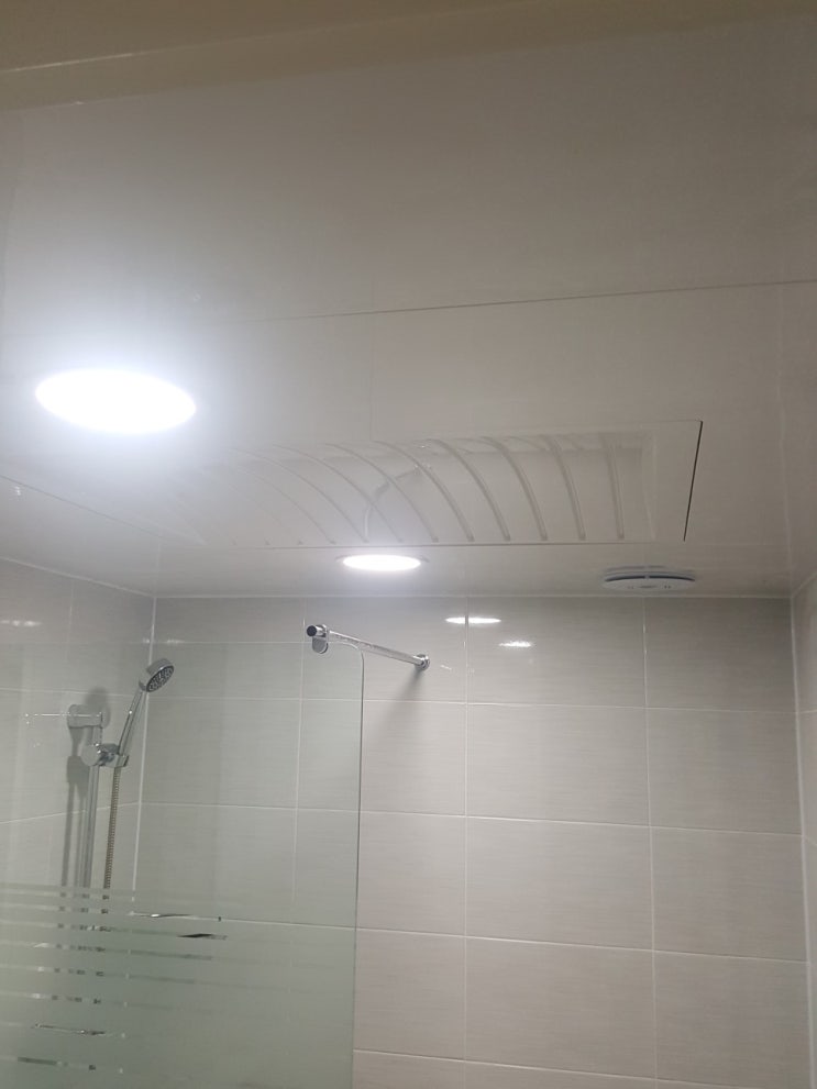  울산욕실인테리어 세면대부터 바닥타일까지 깔끔하게 라이프인테리어