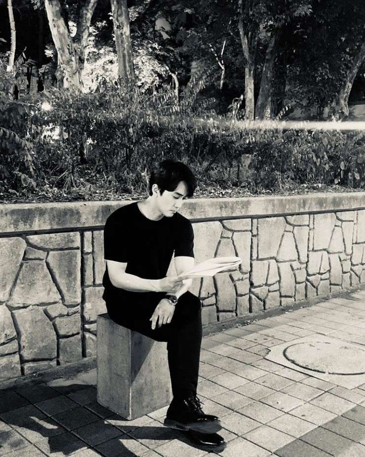  송승헌.. 어떻게 살아가는 것이 좋은 삶일까 라고..
