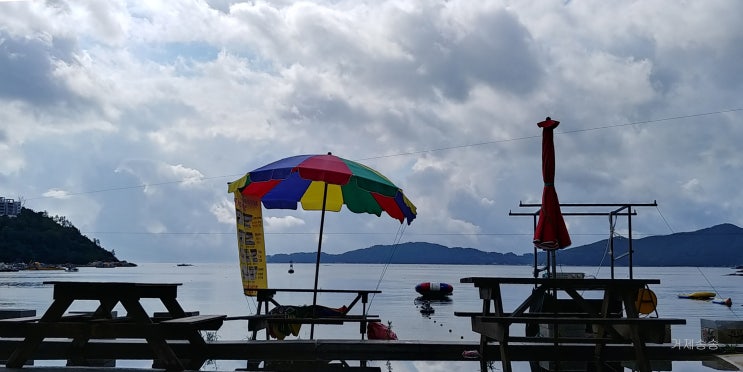  거제도 덕포해수욕장에서 하루를 보내다.