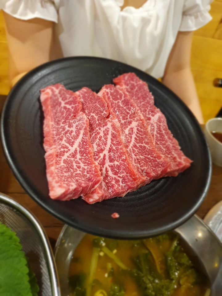 [강남맛집] 마블링이 살아있는 소고기맛집."육갑식당 뱅뱅사거리점"
