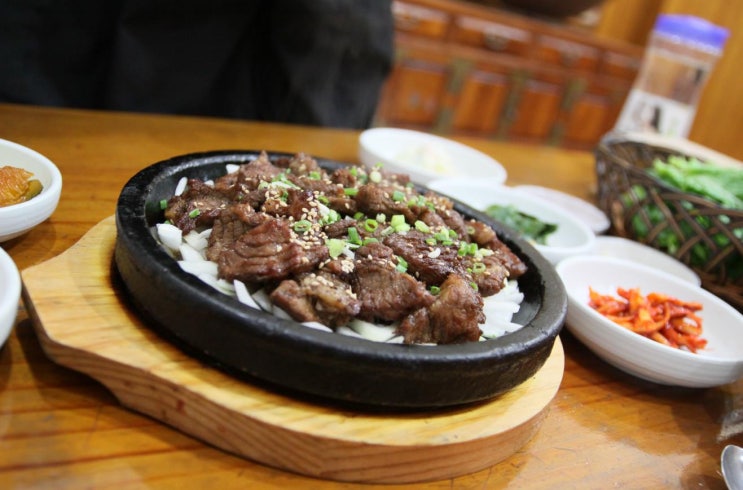  전주 한옥마을 떡갈비 교동석갈비 가자~