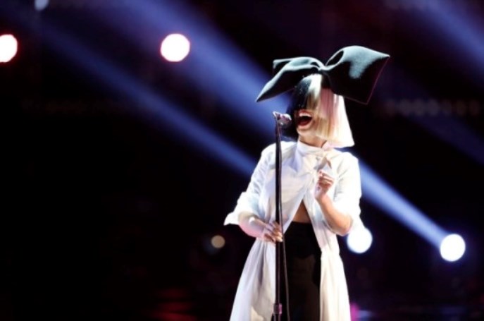 [Sia "1000 Forms of Fear"] Burn the Pages