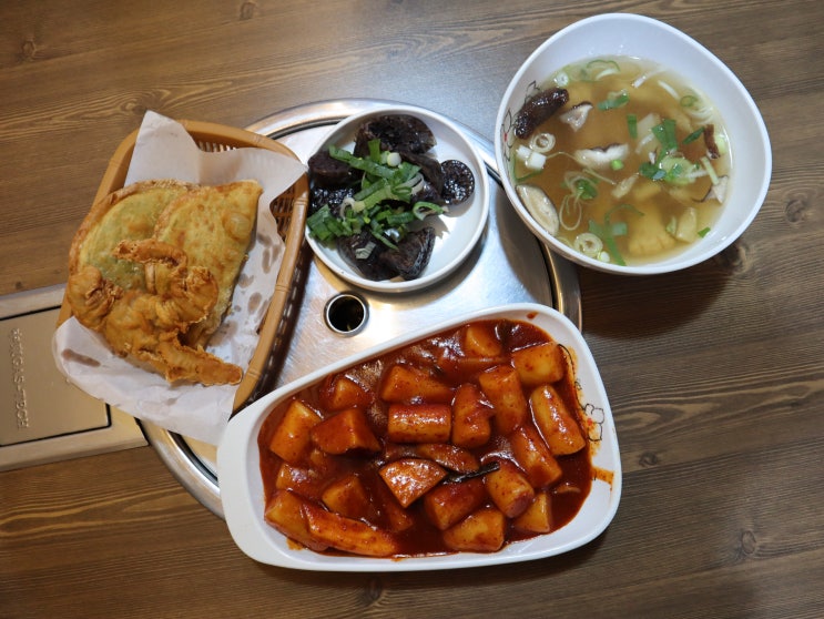  전주 먹방 여행의 시작은 생활의 달인 돌아온떡볶이로!