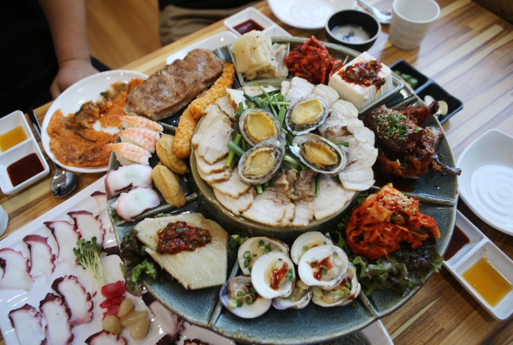  가좌동 맛집, 보양식은 단연 '다온황제해물문어보쌈'