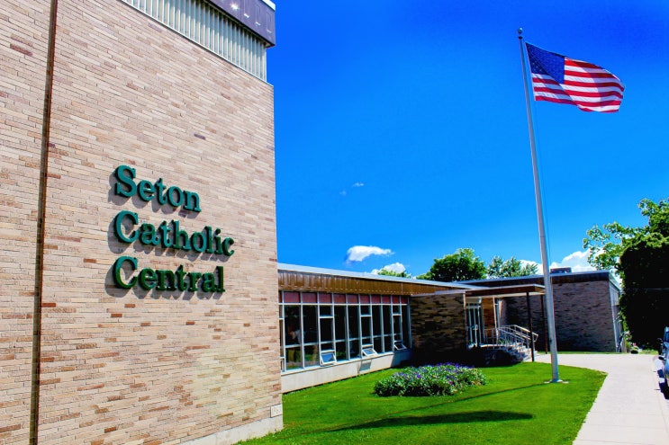  1년 3만불로 뉴욕주 고등학교 유학 가는방법, Seton Catholic Central School