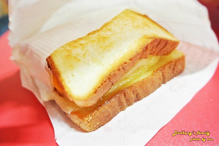  이삭토스트 새로운 메뉴 더블치즈돈까스 내 입맛엔?