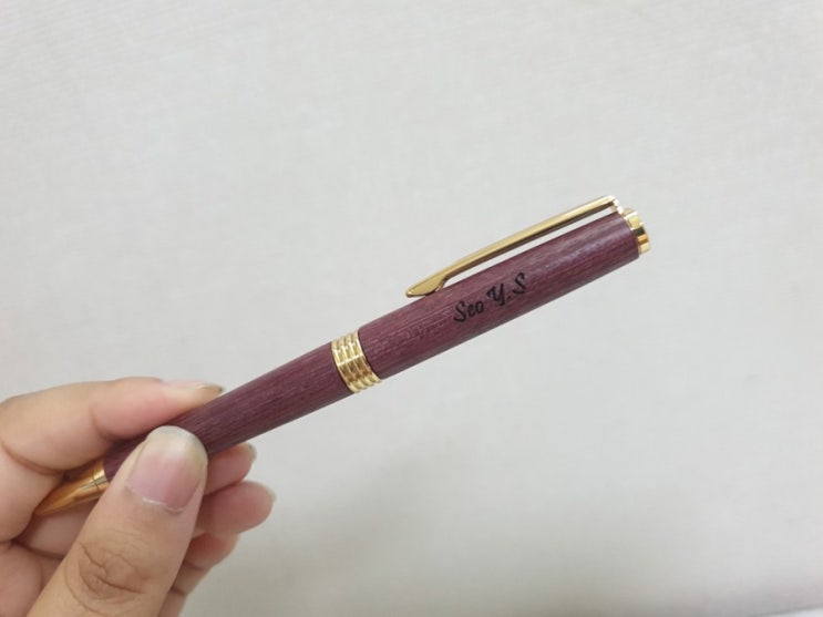  이니셜볼펜 특별한선물 추천 도로스공방 수제 각인 우드펜