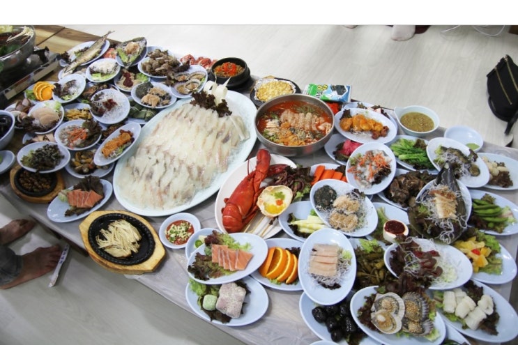  오즈패밀리 KBS 생생정보 7월31일 맛집 - 모둠 회+광어 뼈 물회, 명태식해 비빔냉면(전라도 김삿갓), 명태식해 비빔냉면(메밀래)