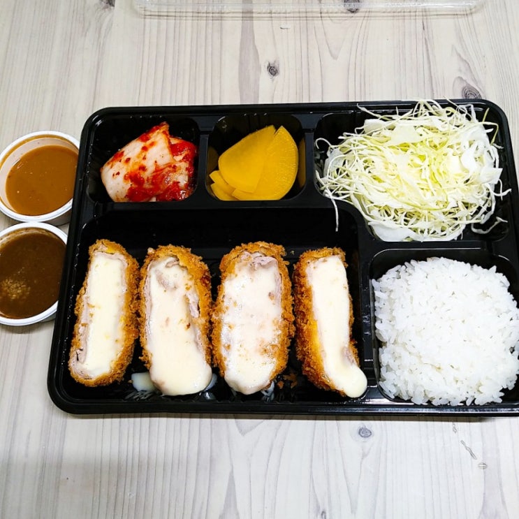  대학동 치즈돈까스는 여기지 ; 대가김밥천국