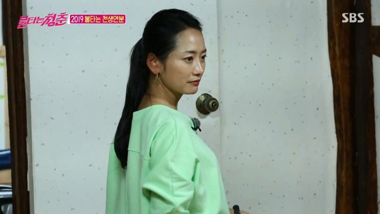  가만히 있을 때도 이렇게 예쁜데,