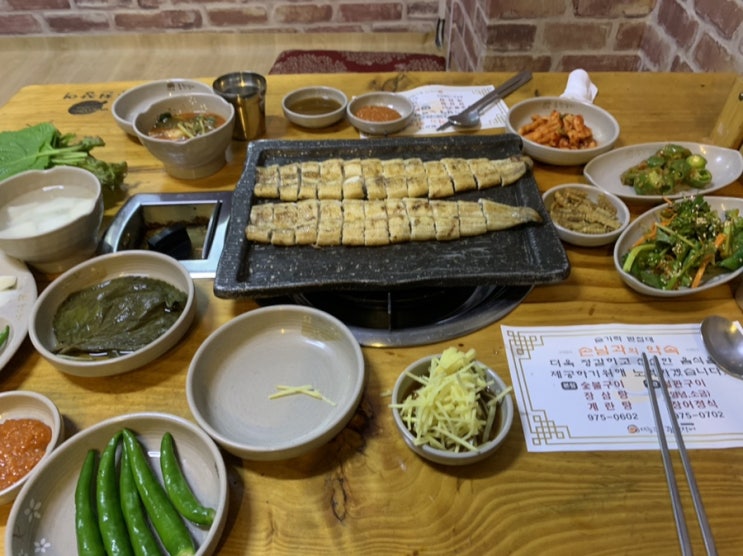  햇빛을 정면으로 바라보면 그림자는 너의 뒤에 생길 것이다. - 월트 휘트먼 -