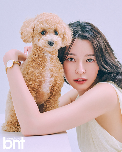  배우 겸 가수(헬로비너스) 나라 사주, 2020년 경자년 신년운세에 대하여