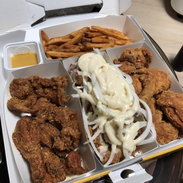  네네치킨 - 반반반치킨(소이갈릭 크리미언 후라이드)+짜용소스+감자튀김 후기
