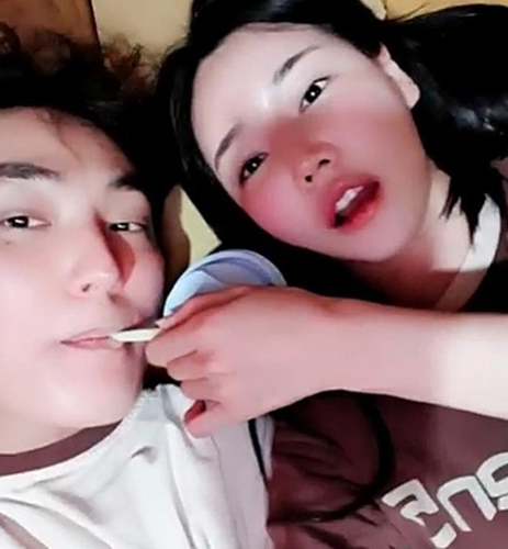  우주안과 강타 열애설../영상 업로드/찜질방/한가은