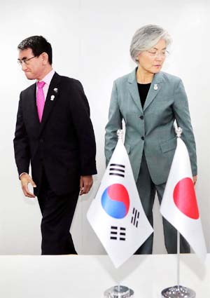  한일 파국에 위기 의식 갖고 ‘끝까지 외교적 해결’ 주문한 보혁 신문