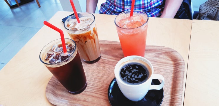  여름휴가 하룻동안 파주 헤이리 카페만 세번 ㅋ (류재은수제단팥빵, 황인용뮤직스페이스 카메라타, 카페스카이, 평양옥, 커피공장103)