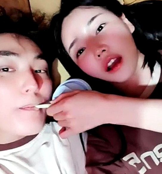  강타, 하루에 잇단 열애설 곤욕…"정유미와 친한동료"