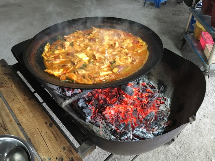  가평 맛집 산골 농원 아난티 근처 솥뚜껑 닭볶음탕 맛집