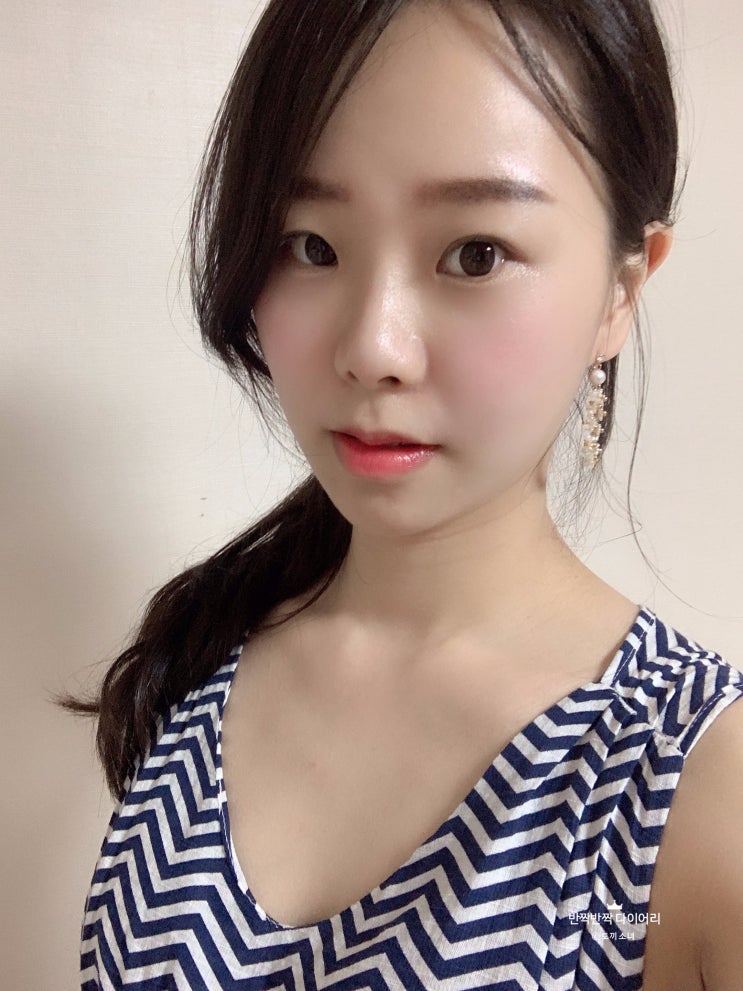  청담피부과 <용카수분관리>로 광나는 피부