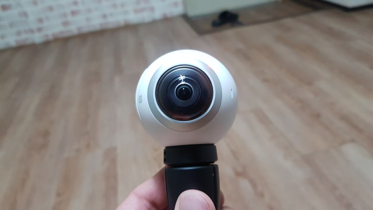  삼성전자 360도 카메라 - 기어 360 (SM-C200)