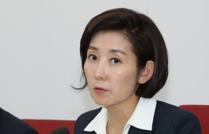  [한국남자]나경원 "추경 통과 원하면 적자국채 줄여라"