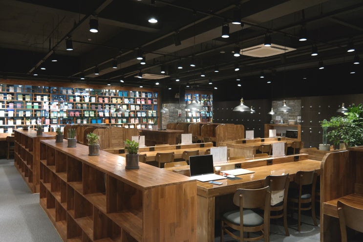 대실역 카페/ 카페형 도서관: 커피랑도서관 대구다사점 후기