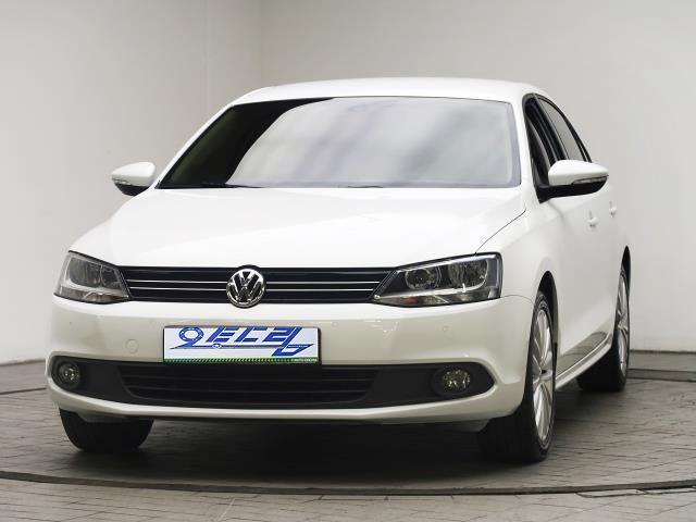  폭스바겐 뉴 제타 2.0 TDI / 2014년식 / 100,000km / 오토 / 디젤 / 763451102