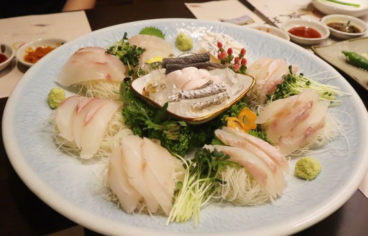  명동역맛집, 명동횟집 일식성진 민어 사시미 최고네요!