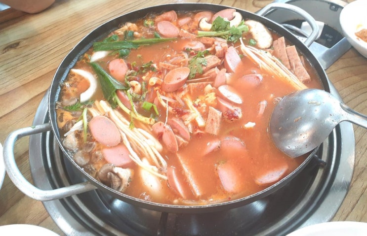 부대찌게가 맛있는 안중 종로 부대찌개 맛집 부대찌게가 맛있는 안중 종로 부대찌개 맛집