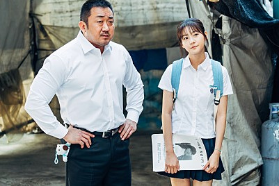  ‘동네사람들’ 男배우 “여고생들 200명과 촬영, 혼란의 도가니”