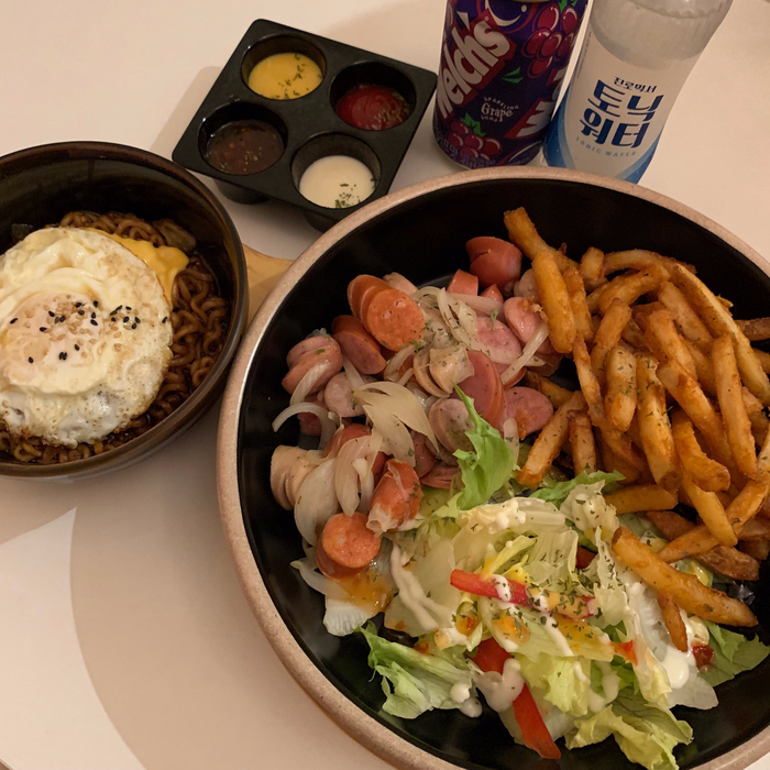  홍대 파티룸 추천은 안주가 맛있는 모모네