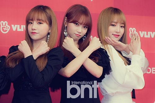 최예나 김채원 조유리 아이즈원의 조유리즈 사진 움짤