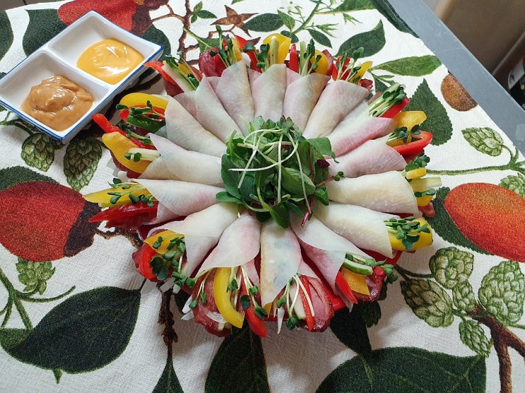 훈제오리고기 무쌈말이. 본요리 훈제오리 슬라이스로 만들었어요