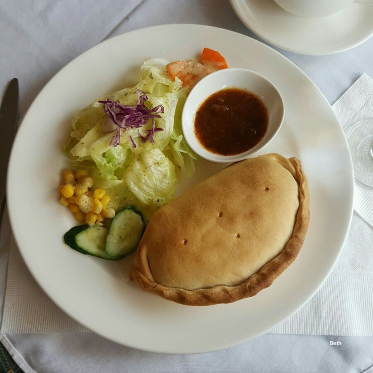  가오슝에서 우연히 발견한 분위기 좋은 유럽식 파이가게 歐式派店(Europe Pie Shop)
