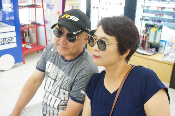 안성선글라스 다비치안경 안성점에서 부모님 커플 선글라스 맞췄어요